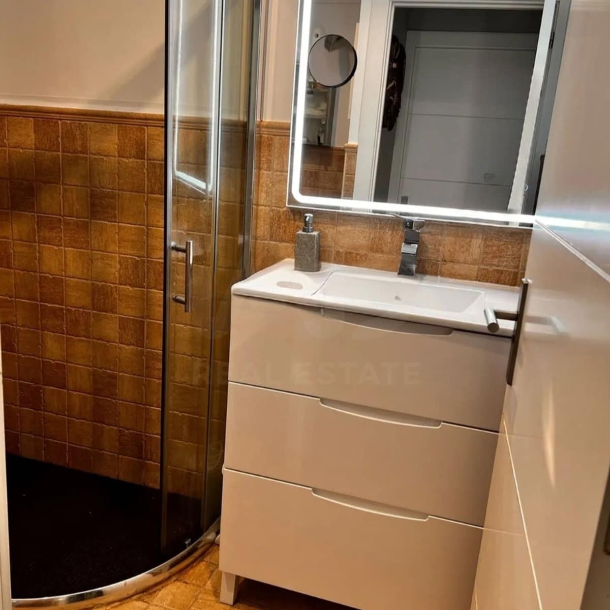 2 makuuhuone Huoneisto myytävänä paikassa Donostia-San Sebastian - 460 000 € (Ref: 9991071)