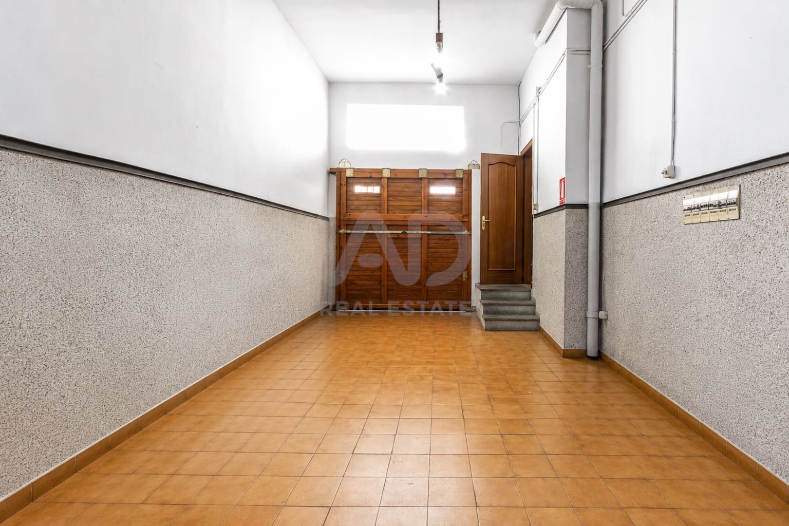 4 quarto Moradia em Banda para venda em Barcelona cidade com garagem - 447 000 € (Ref: 9991072)