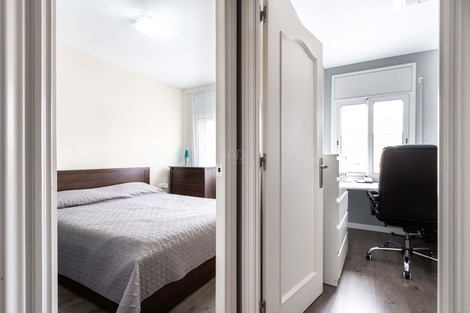 4 quarto Moradia em Banda para venda em Barcelona cidade com garagem - 447 000 € (Ref: 9991072)