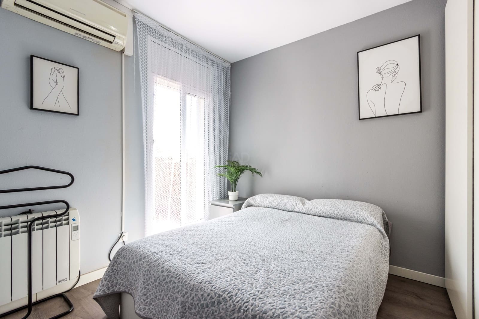 4 quarto Moradia em Banda para venda em Barcelona cidade com garagem - 447 000 € (Ref: 9991072)