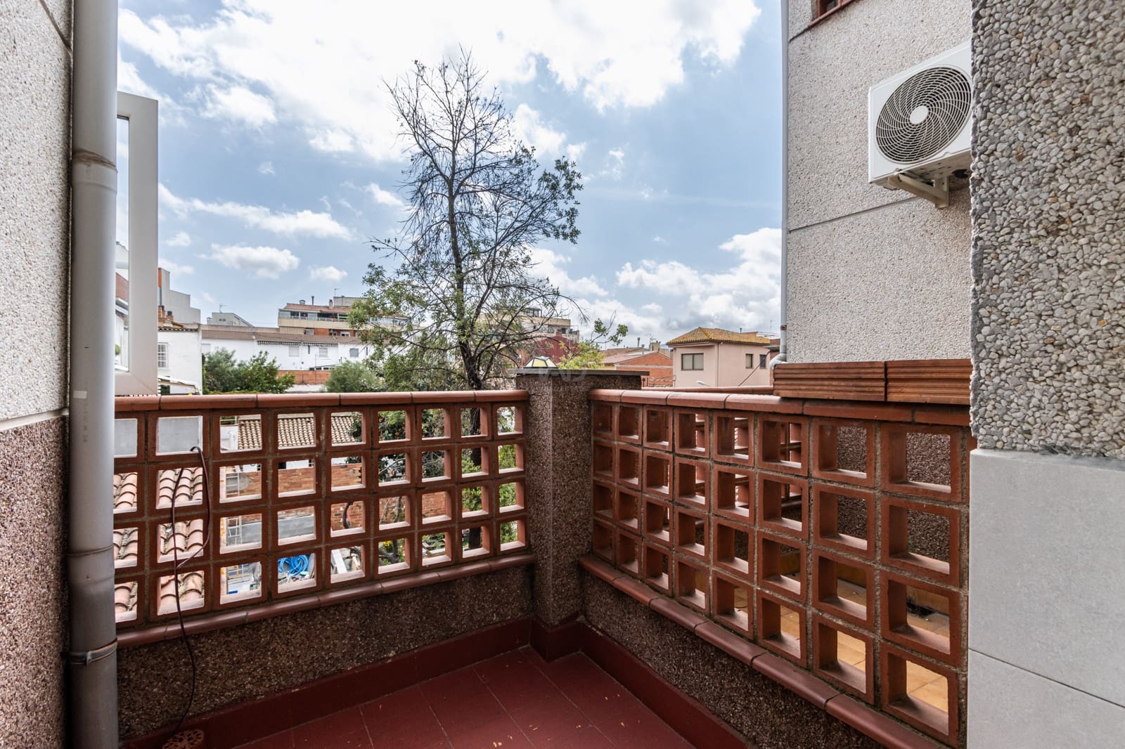4 quarto Moradia em Banda para venda em Barcelona cidade com garagem - 447 000 € (Ref: 9991072)