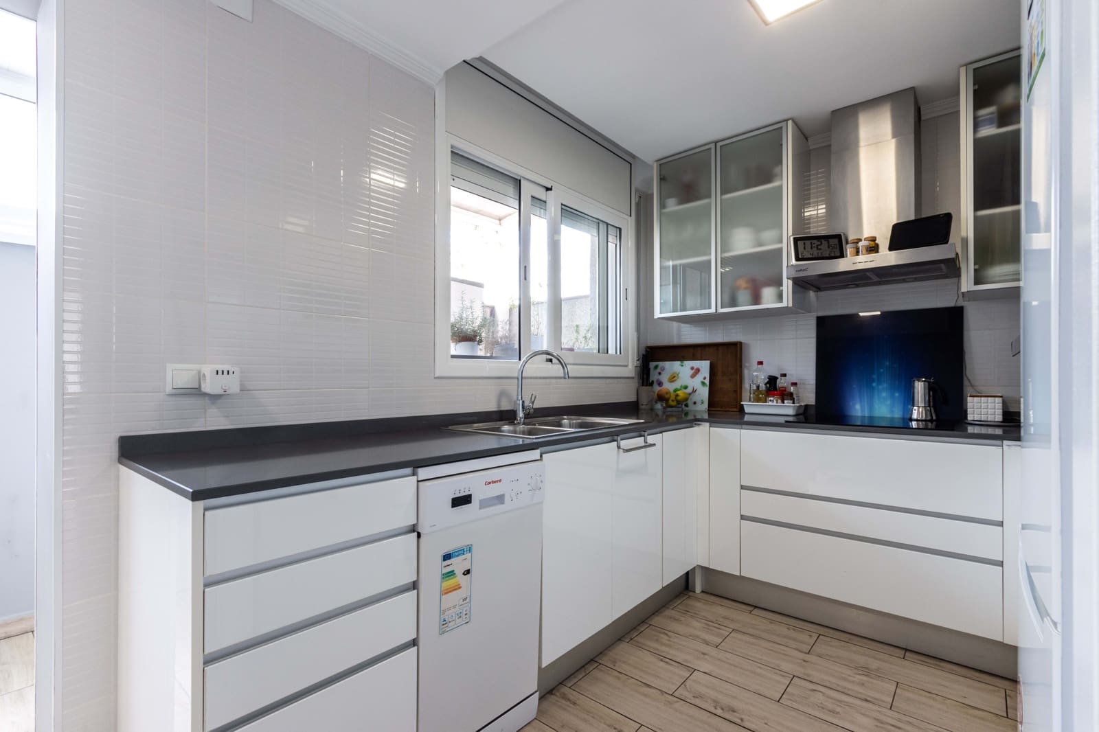 4 quarto Moradia em Banda para venda em Barcelona cidade com garagem - 447 000 € (Ref: 9991072)