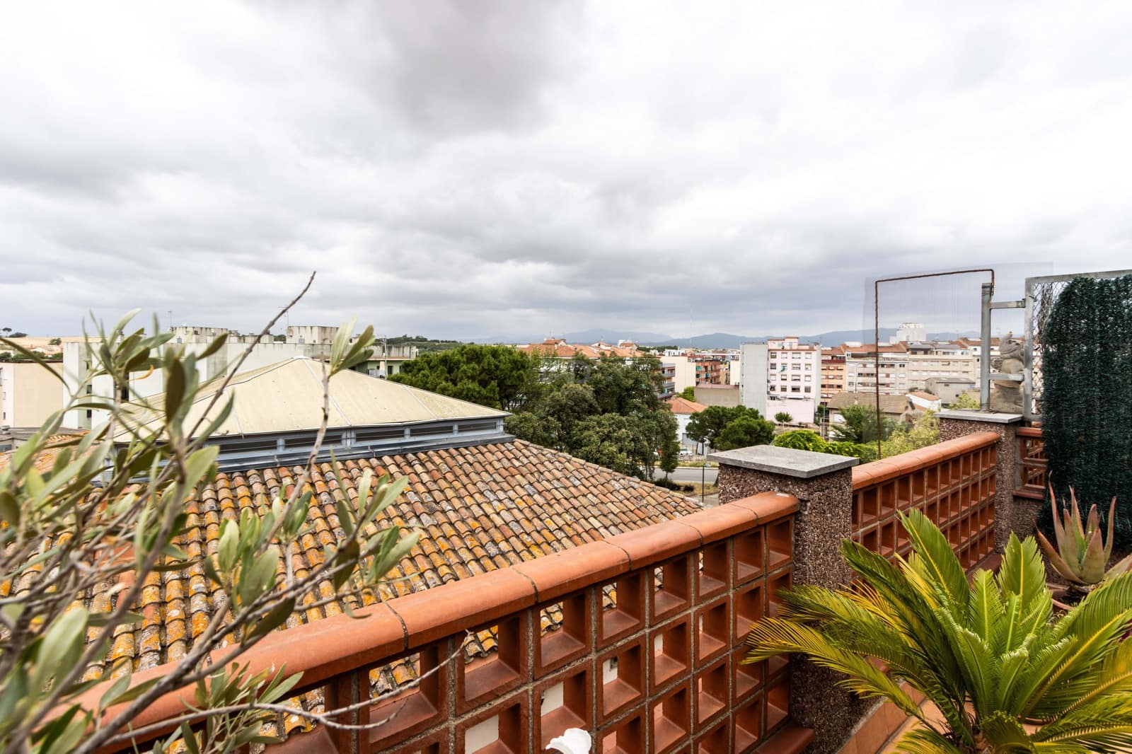 4 quarto Moradia em Banda para venda em Barcelona cidade com garagem - 447 000 € (Ref: 9991072)