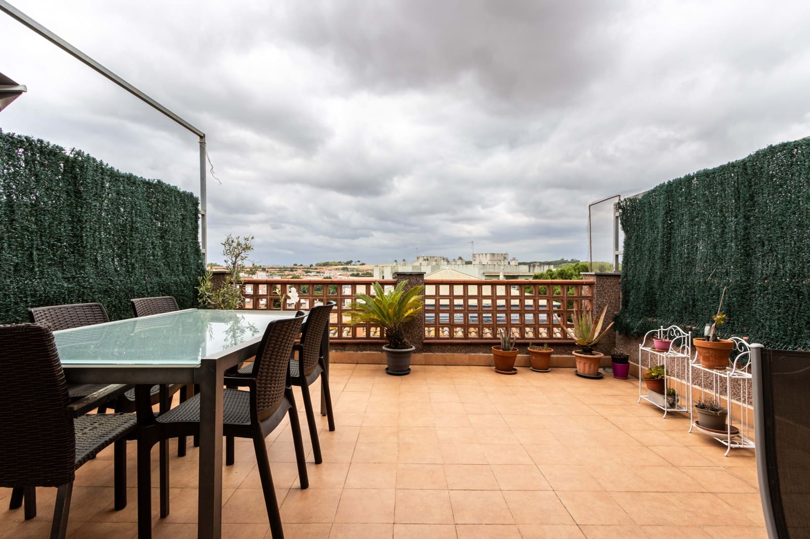 4 quarto Moradia em Banda para venda em Barcelona cidade com garagem - 447 000 € (Ref: 9991072)