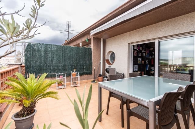 4 soverom Rekkehus til salgs i Mollet del Vallès med garasje - € 447 000 (Ref: 9991072)
