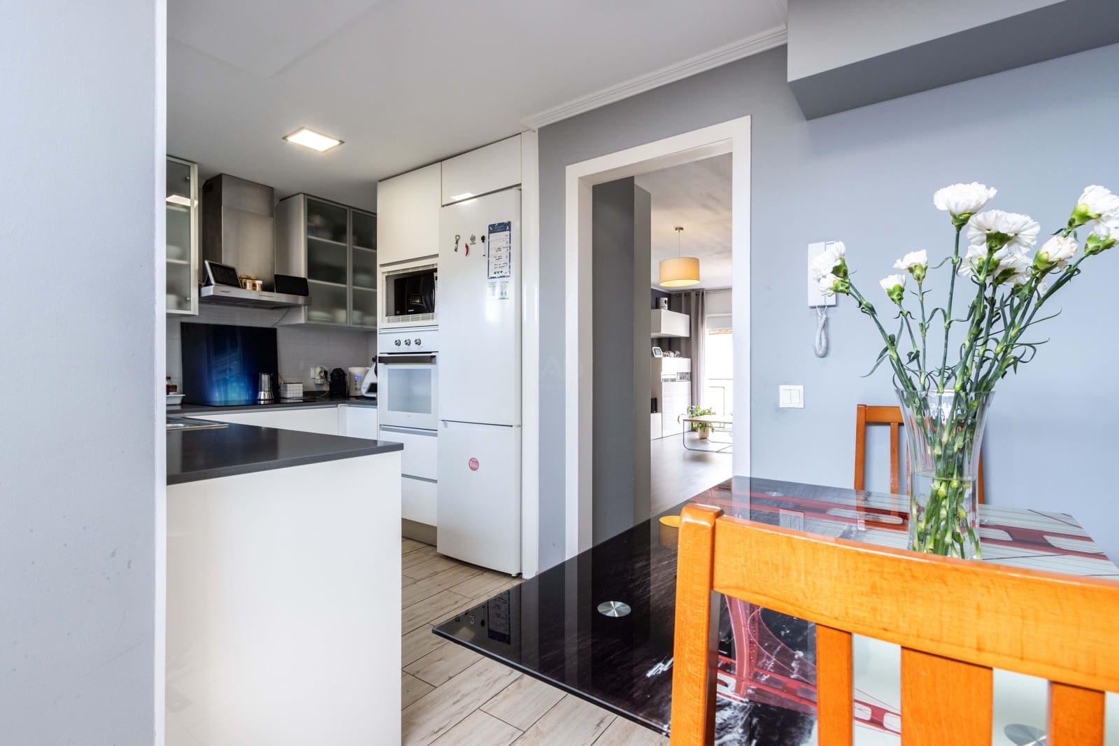 4 quarto Moradia em Banda para venda em Barcelona cidade com garagem - 447 000 € (Ref: 9991072)