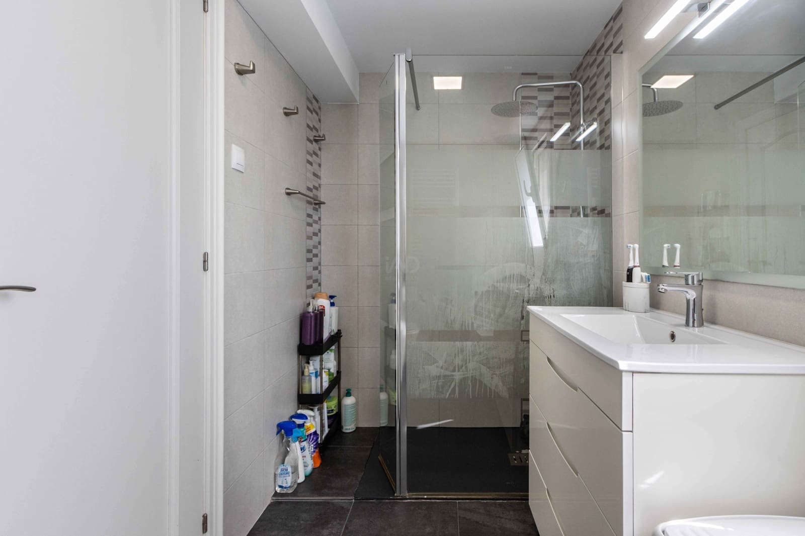 4 quarto Moradia em Banda para venda em Barcelona cidade com garagem - 447 000 € (Ref: 9991072)