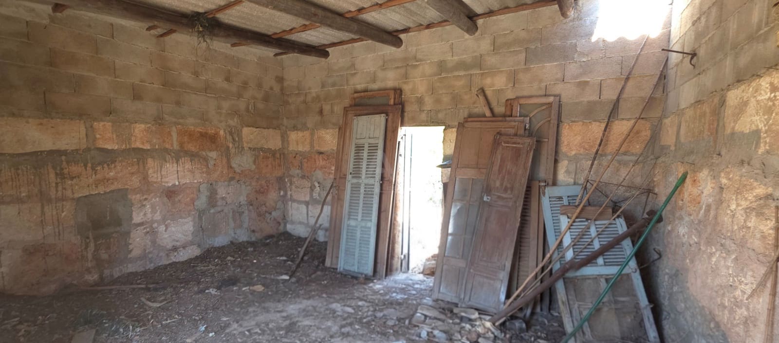 Grunde uden byggetilladelser til salg i Santa Margalida - € 92.000 (Ref: 9991075)
