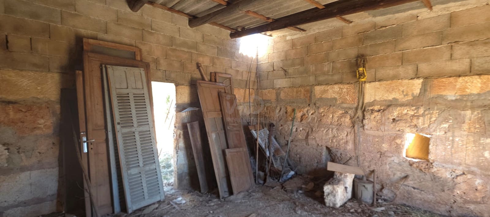 Grunde uden byggetilladelser til salg i Santa Margalida - € 92.000 (Ref: 9991075)