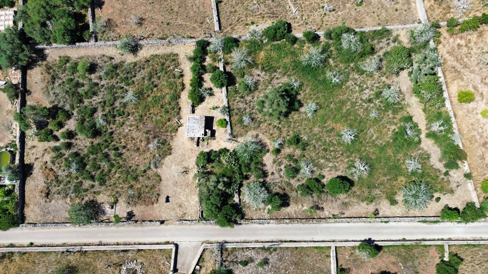 Grunde uden byggetilladelser til salg i Santa Margalida - € 92.000 (Ref: 9991075)