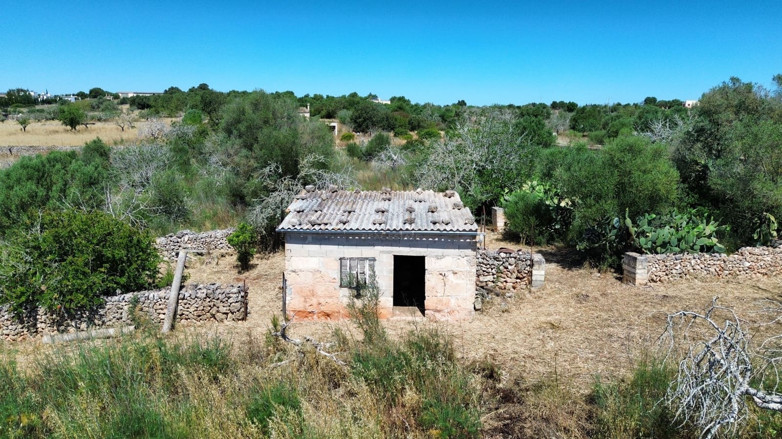 Grunde uden byggetilladelser til salg i Santa Margalida - € 92.000 (Ref: 9991075)