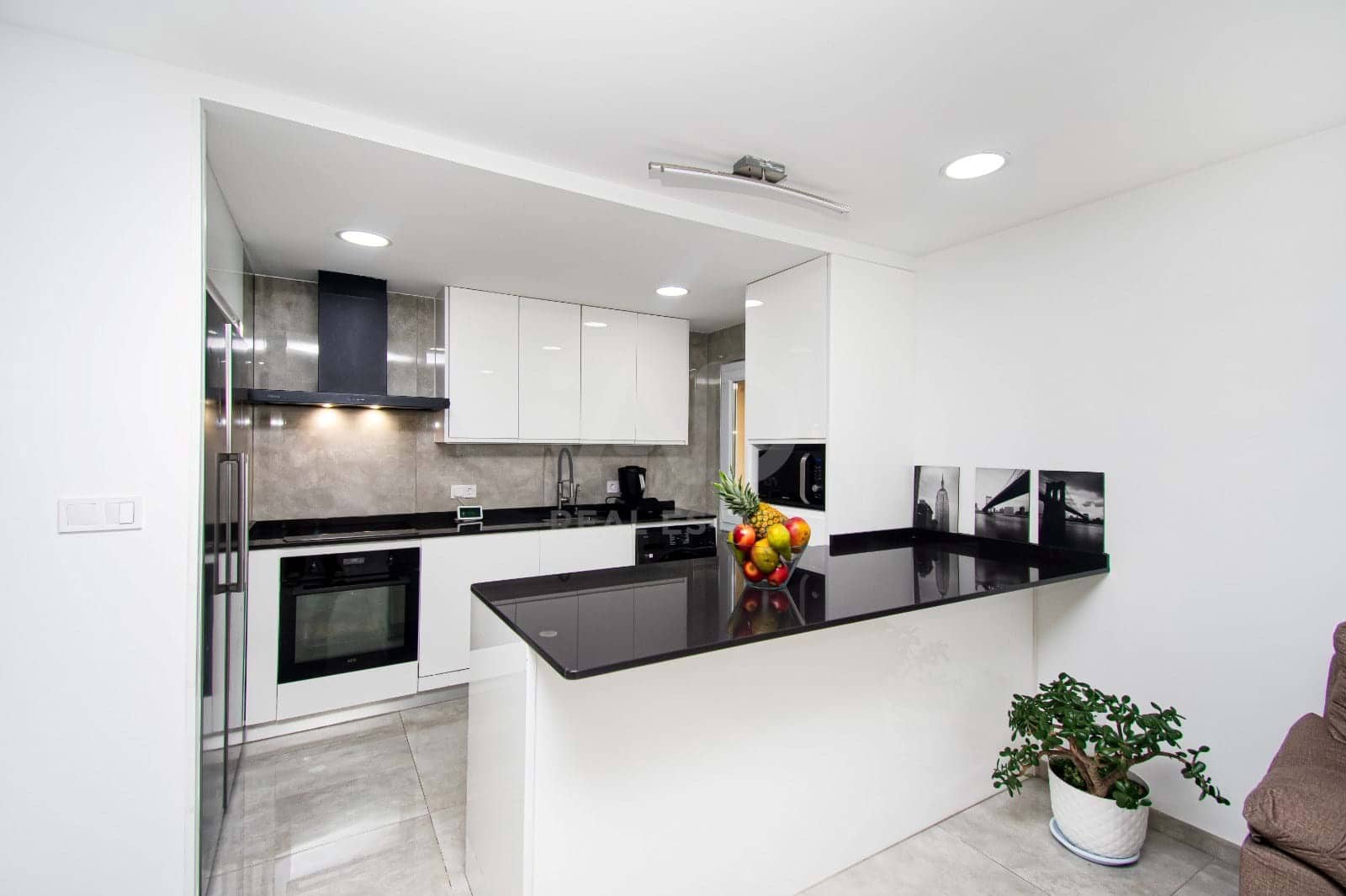 Lägenhet till salu i Palma de Mallorca - 385 000 € (Ref: 9991077)