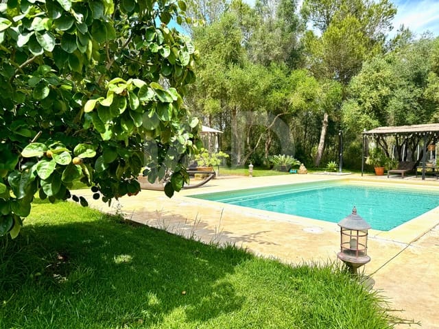 4 bedroom Villa for sale in Santa Eugènia with pool - € 1,599,000 (Ref: 9991078)