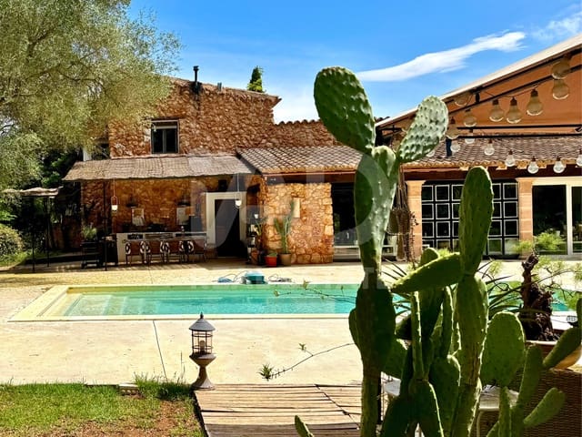 4 bedroom Villa for sale in Santa Eugènia with pool - € 1,599,000 (Ref: 9991078)