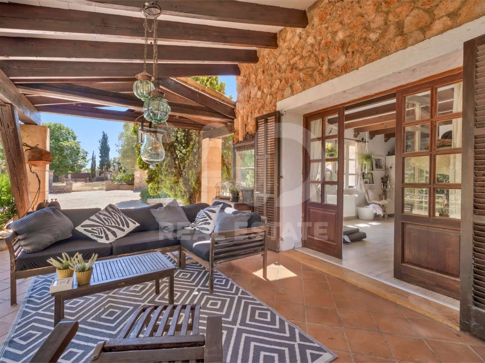 4 bedroom Villa for sale in Santa Eugenia with pool - € 1,599,000 (Ref: 9991078)