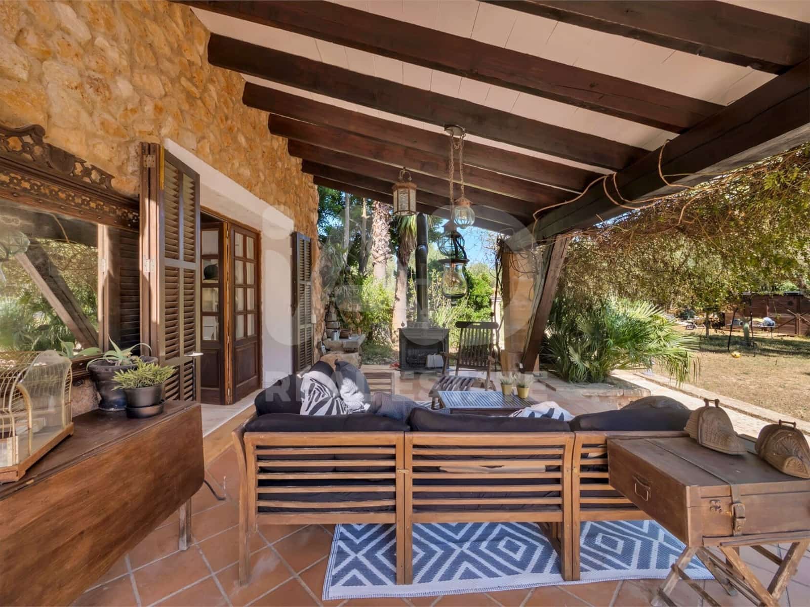 4 bedroom Villa for sale in Santa Eugenia with pool - € 1,599,000 (Ref: 9991078)