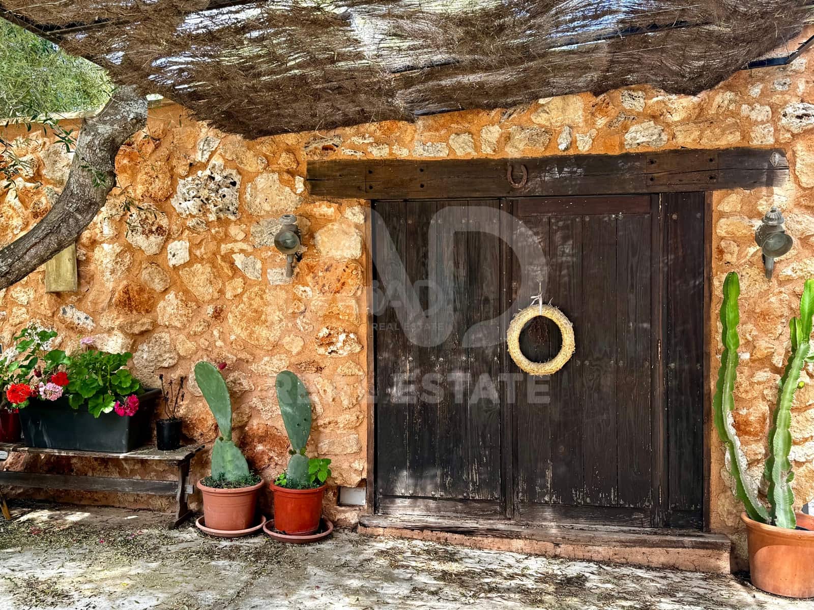 4 bedroom Villa for sale in Santa Eugenia with pool - € 1,599,000 (Ref: 9991078)