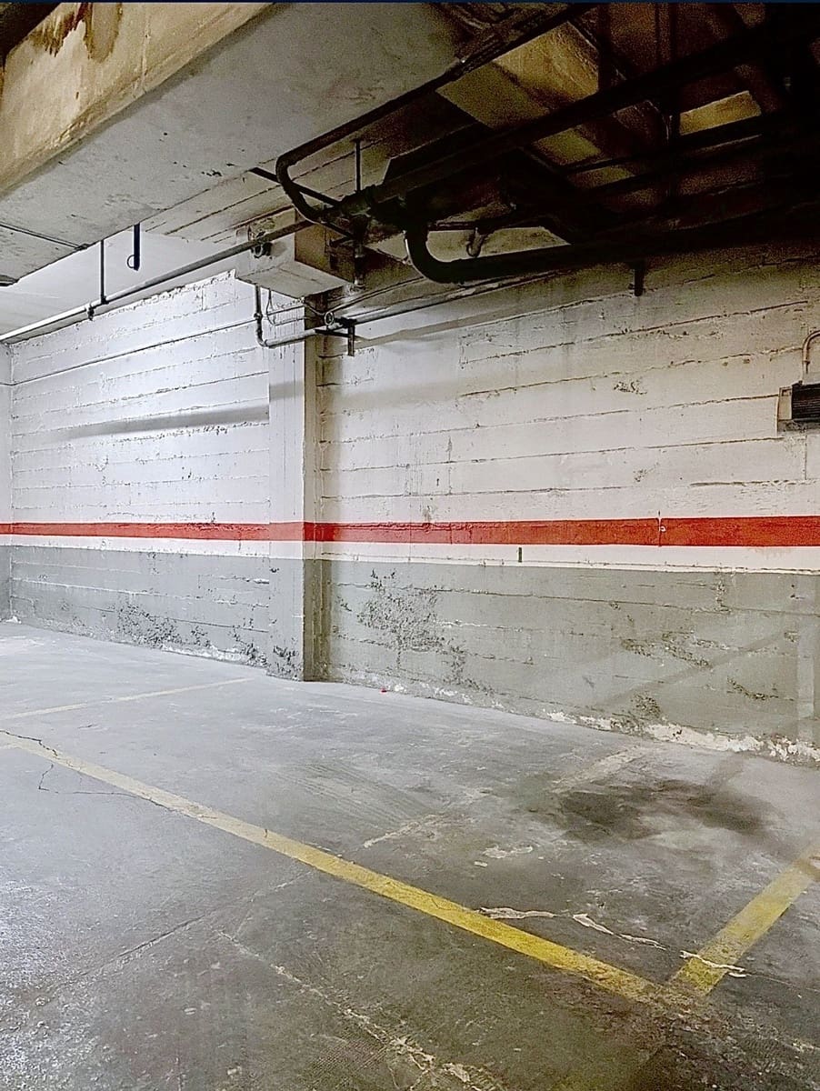 Garage in vendita in Barcelona citta - 23.500 € (Rif: 9991081)