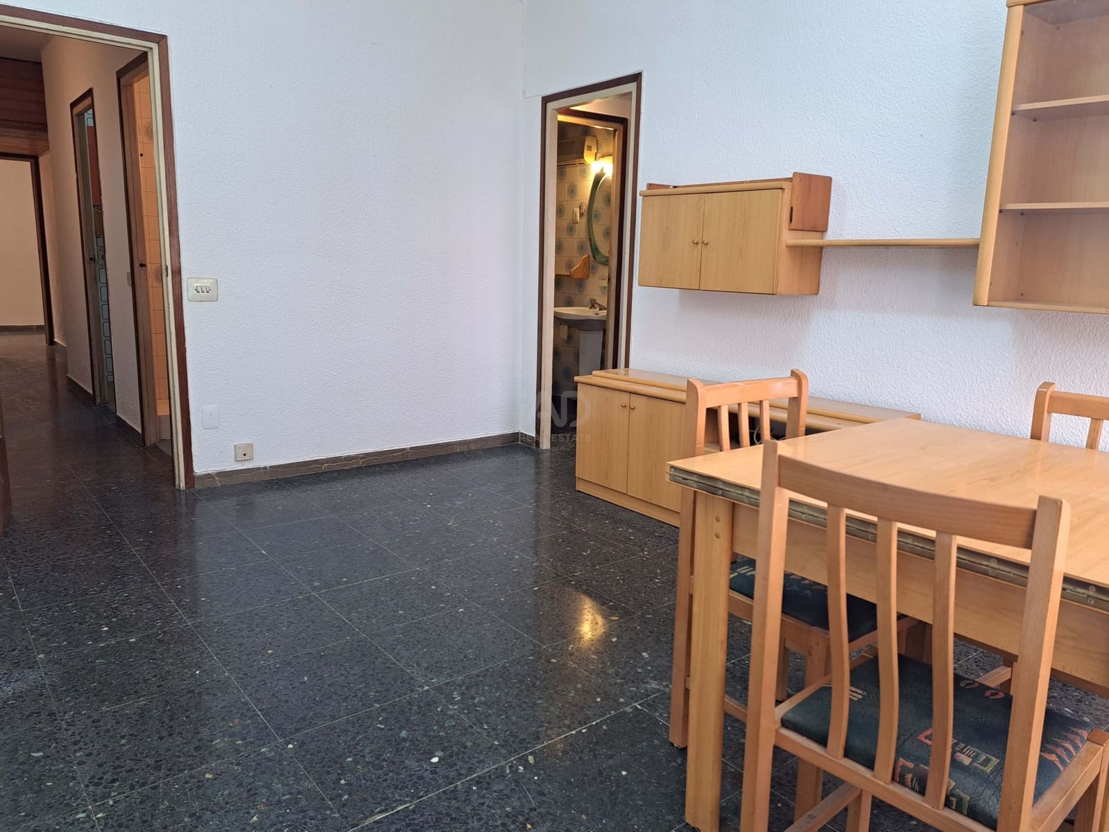 Apartamento de 4 habitaciones en Barcelona ciudad en venta - 330.000 € (Ref: 9991083)