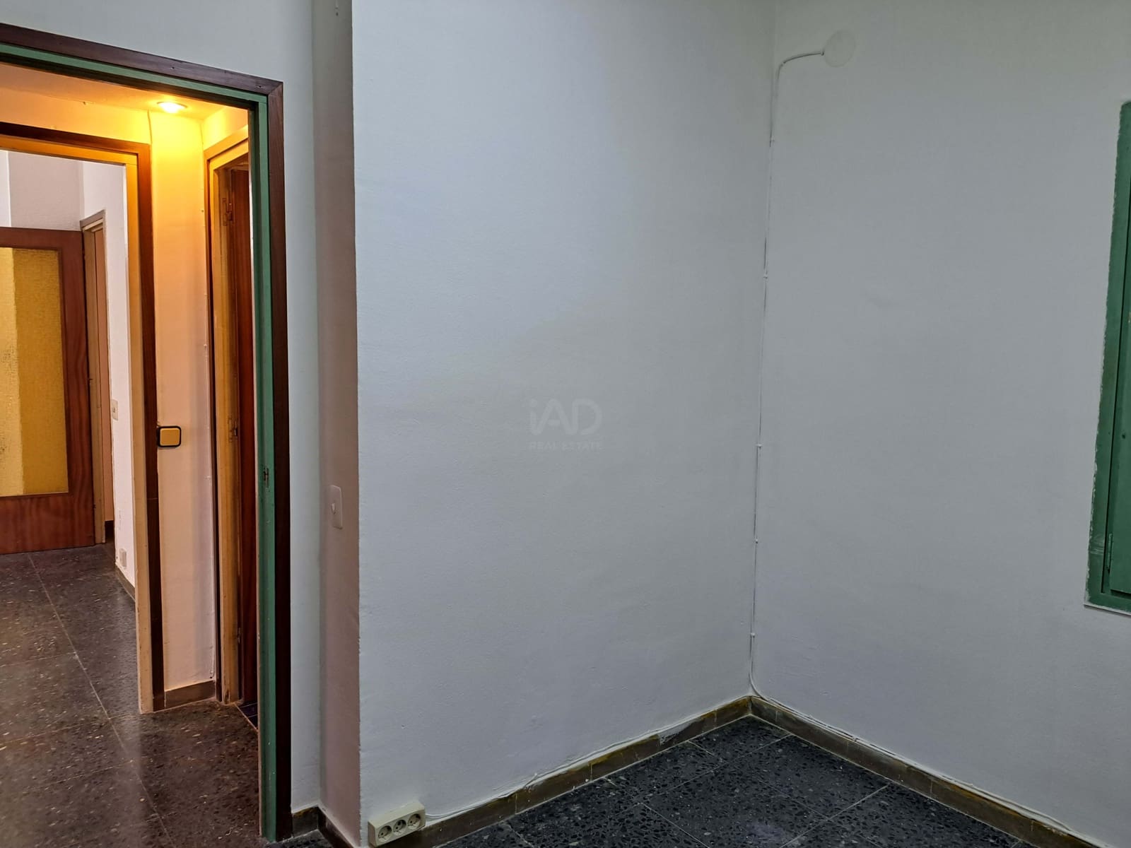 Apartamento de 4 habitaciones en Barcelona ciudad en venta - 330.000 € (Ref: 9991083)