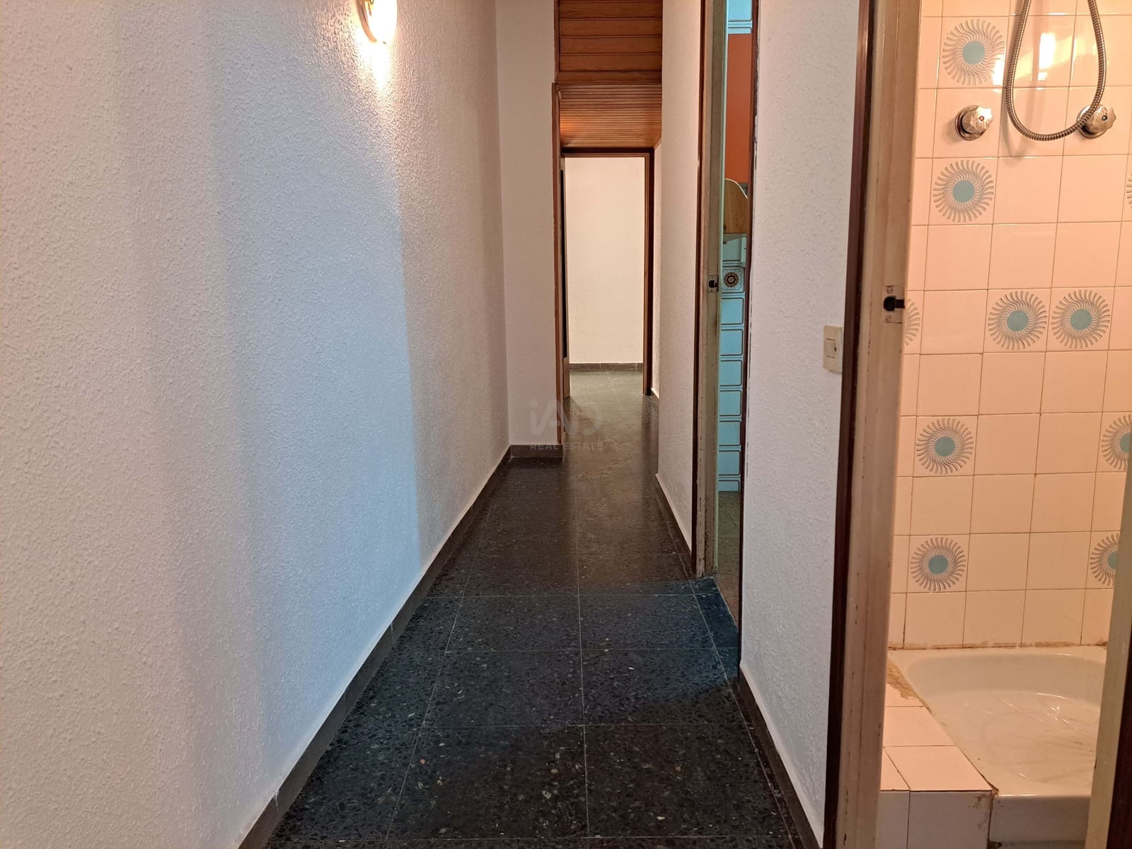 Apartamento de 4 habitaciones en Barcelona ciudad en venta - 330.000 € (Ref: 9991083)