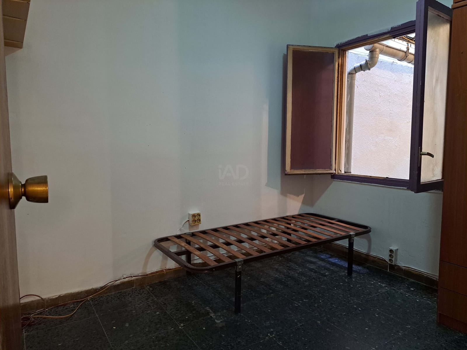 Apartamento de 4 habitaciones en Barcelona ciudad en venta - 330.000 € (Ref: 9991083)