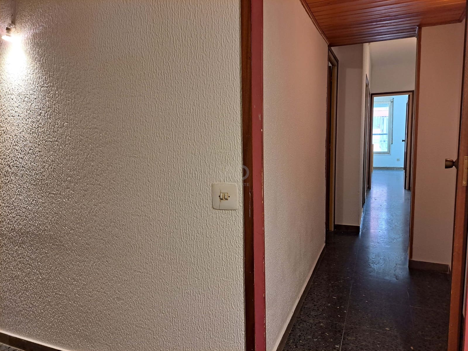Apartamento de 4 habitaciones en Barcelona ciudad en venta - 330.000 € (Ref: 9991083)