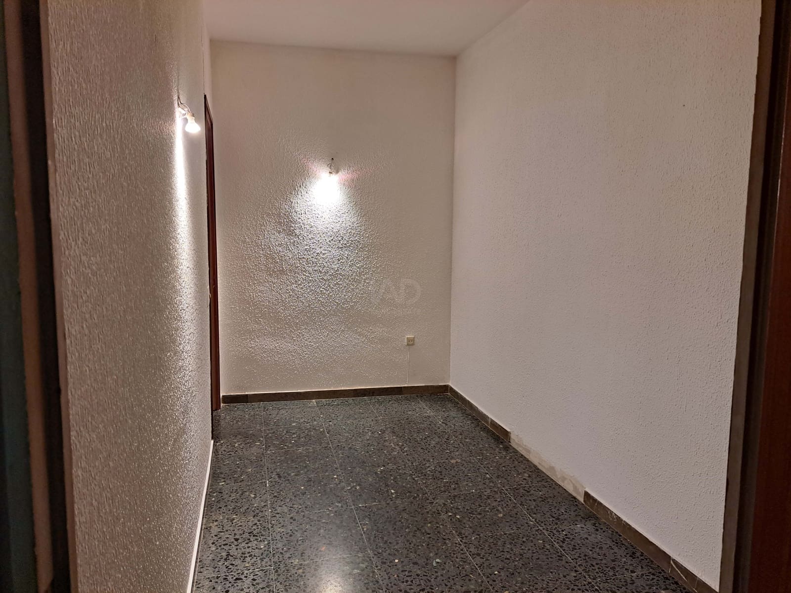 Apartamento de 4 habitaciones en Barcelona ciudad en venta - 330.000 € (Ref: 9991083)
