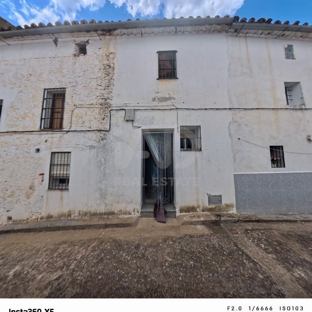 Haus zu verkaufen in Badajoz Stadt - 18.900 € (Ref: 9991085)