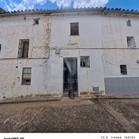 Haus zu verkaufen in Badajoz Stadt - 18.900 € (Ref: 9991085)