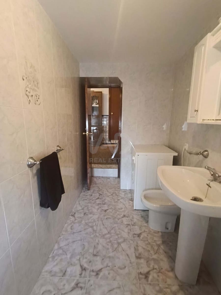 Haus zu verkaufen in Badajoz Stadt - 18.900 € (Ref: 9991085)