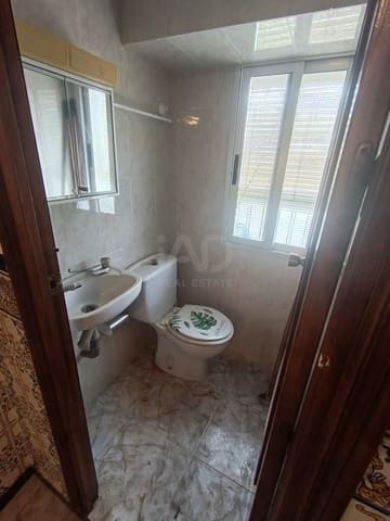 Haus zu verkaufen in Badajoz Stadt - 18.900 € (Ref: 9991085)