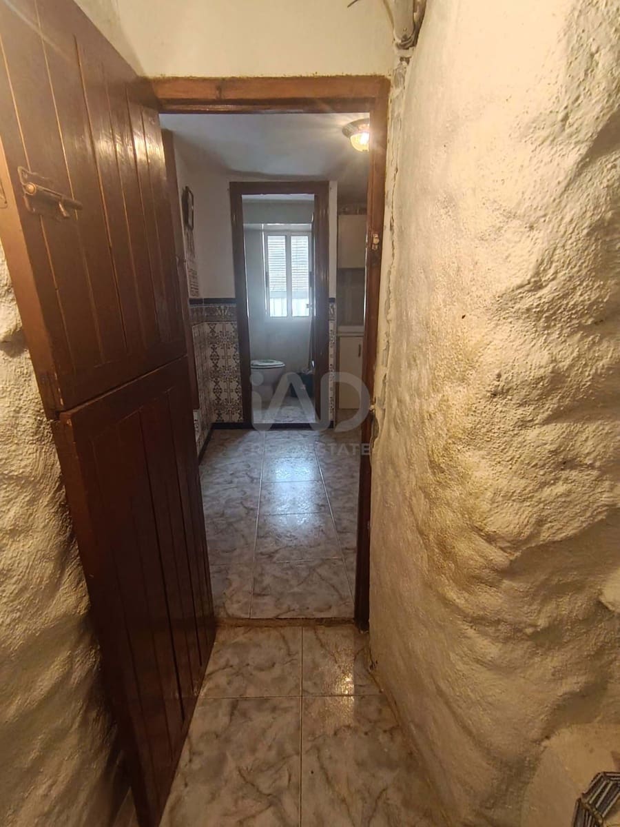 Haus zu verkaufen in Badajoz Stadt - 18.900 € (Ref: 9991085)