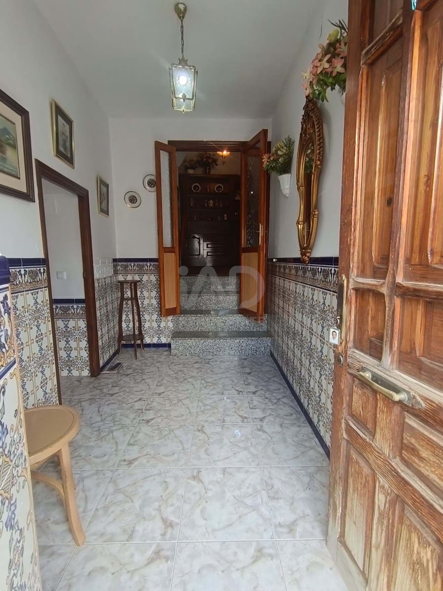 Haus zu verkaufen in Badajoz Stadt - 18.900 € (Ref: 9991085)