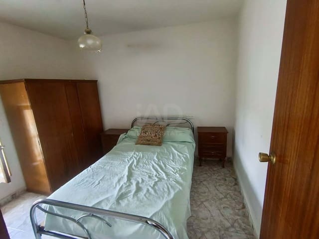 Haus zu verkaufen in Badajoz Stadt - 18.900 € (Ref: 9991085)