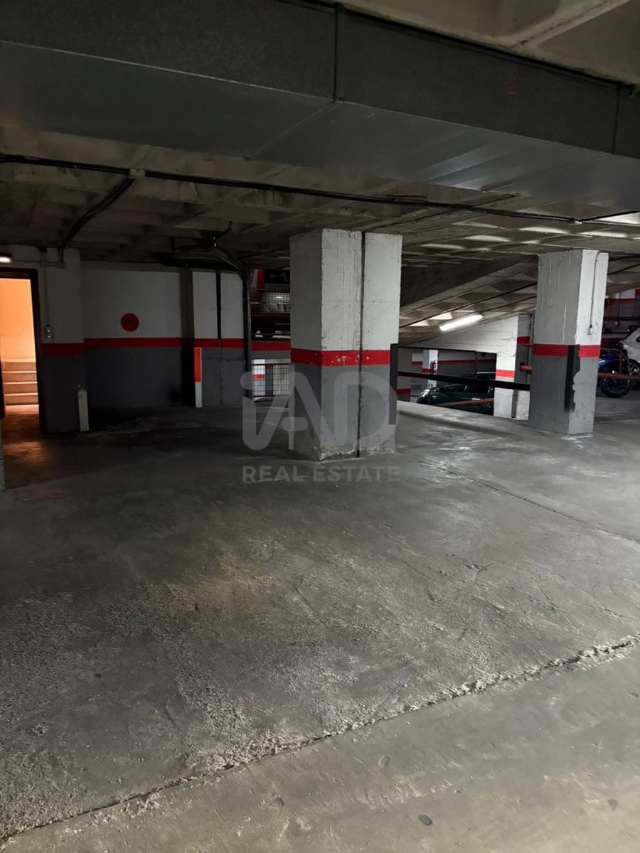Garasje til salgs i Madrid by - € 11 000 (Ref: 9991086)
