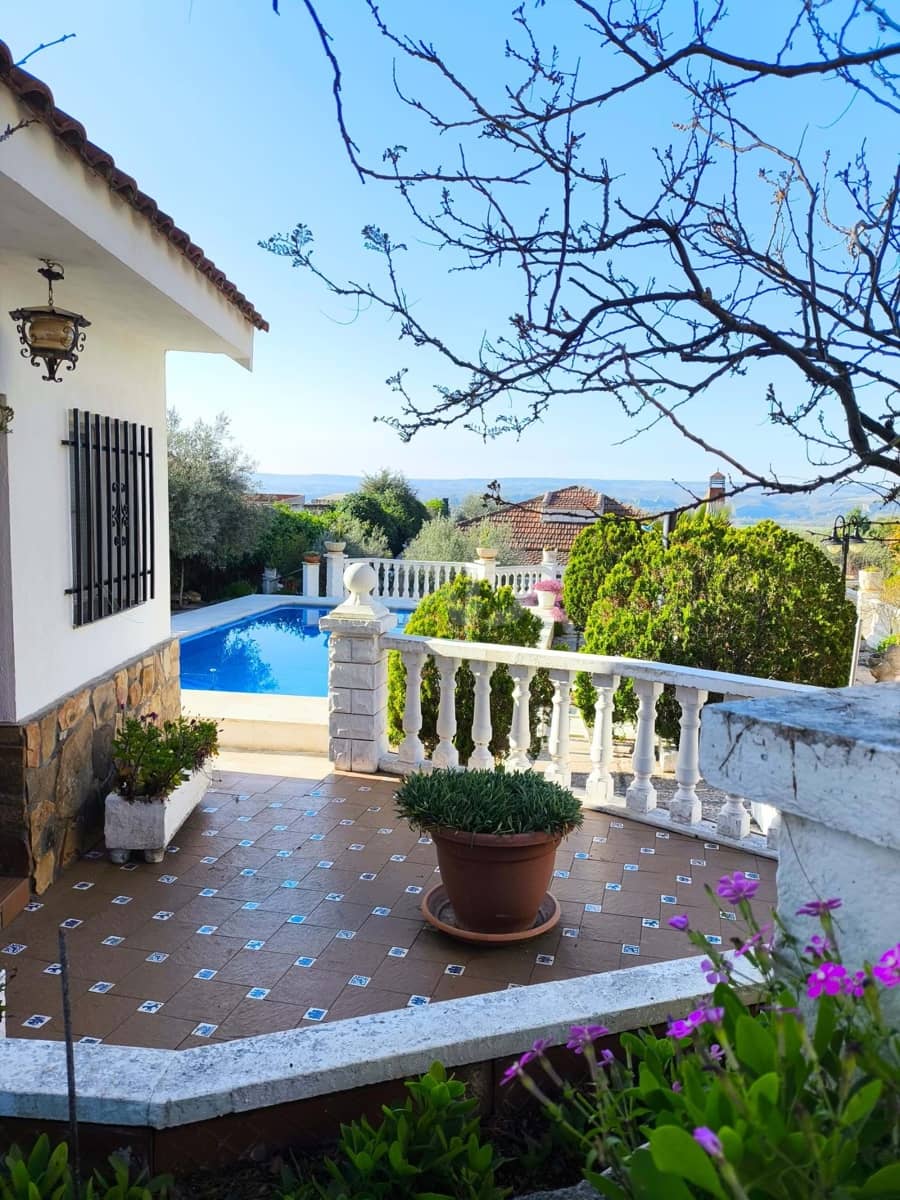 3 camera da letto Casa in vendita in Madrid citta con piscina - 280.000 € (Rif: 9991090)