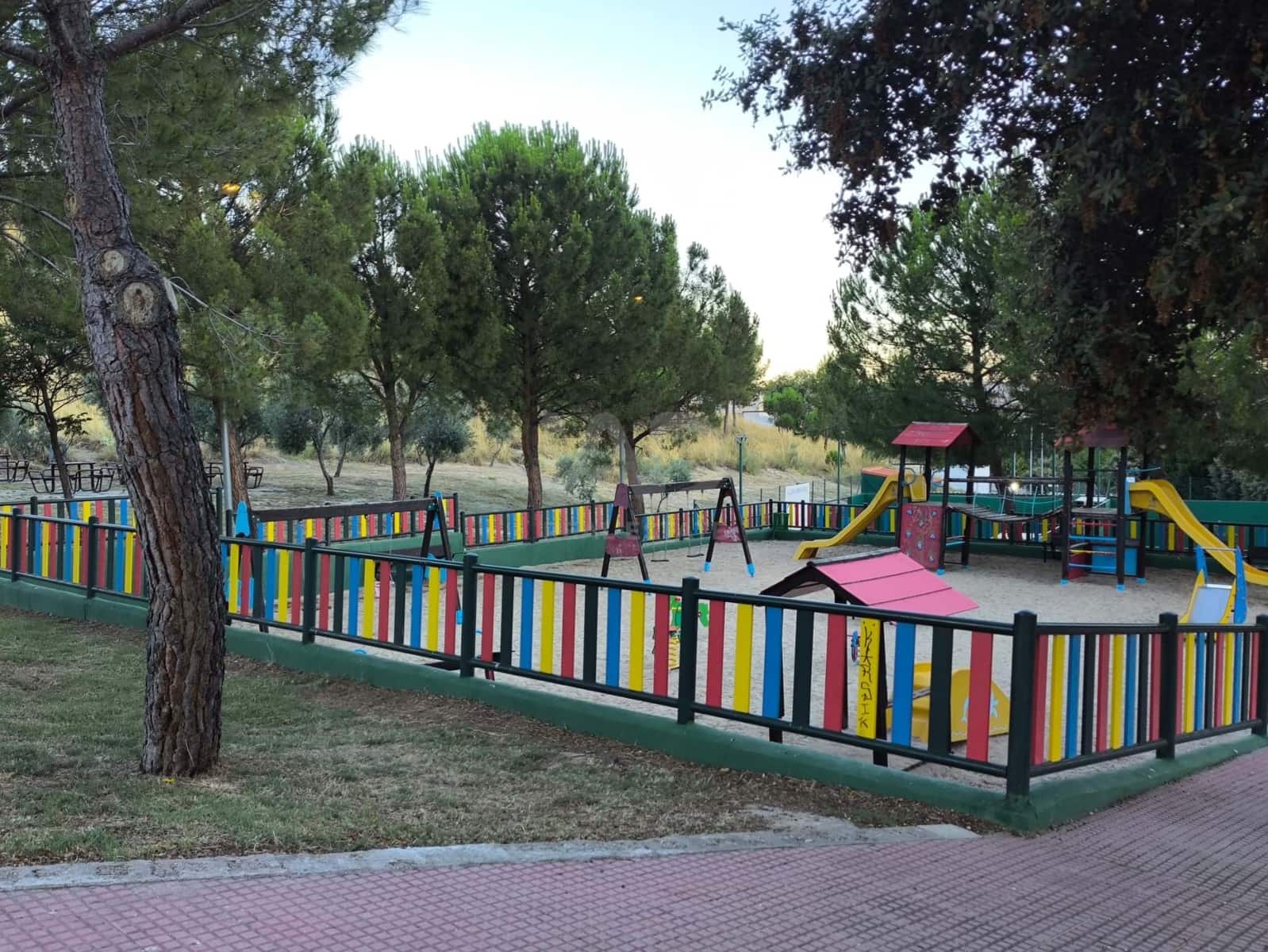 3 camera da letto Casa in vendita in Madrid citta con piscina - 280.000 € (Rif: 9991090)