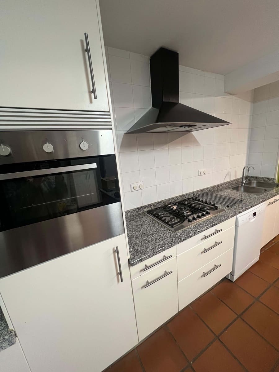 3 camera da letto Casa in vendita in Madrid citta con piscina - 280.000 € (Rif: 9991090)