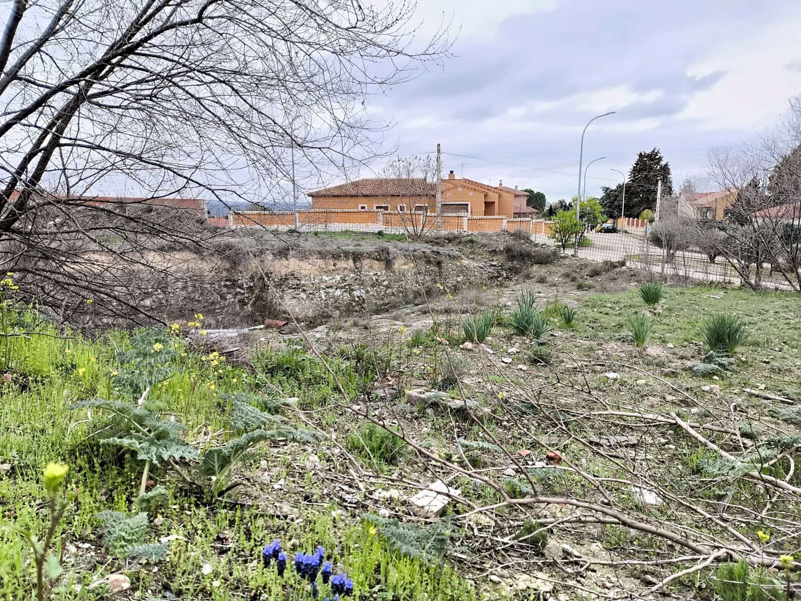 Building Plot for sale in Madrid city - € 82,000 (Ref: 9991093)