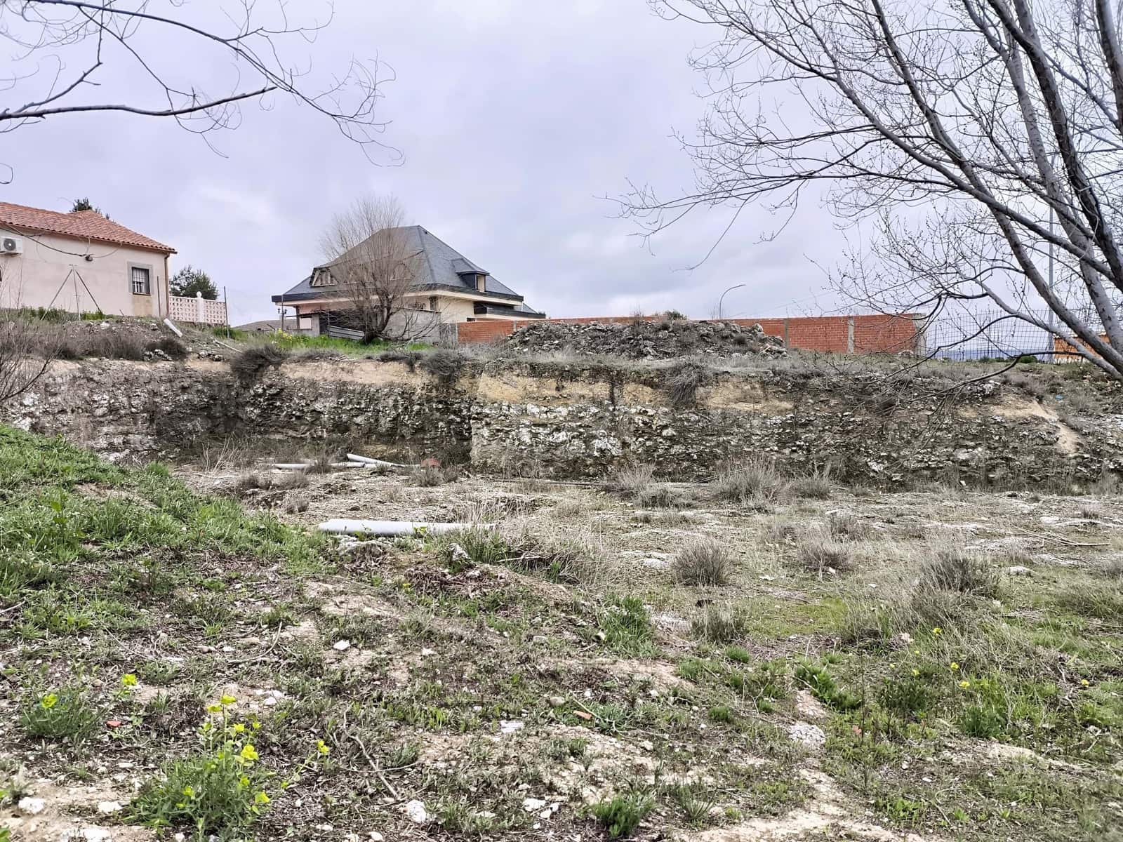 Building Plot for sale in Madrid city - € 82,000 (Ref: 9991093)