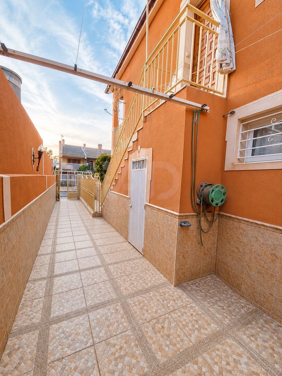4 makuuhuone Omakotitalo myytävänä paikassa Puerto de Mazarron - 154 000 € (Ref: 9991094)