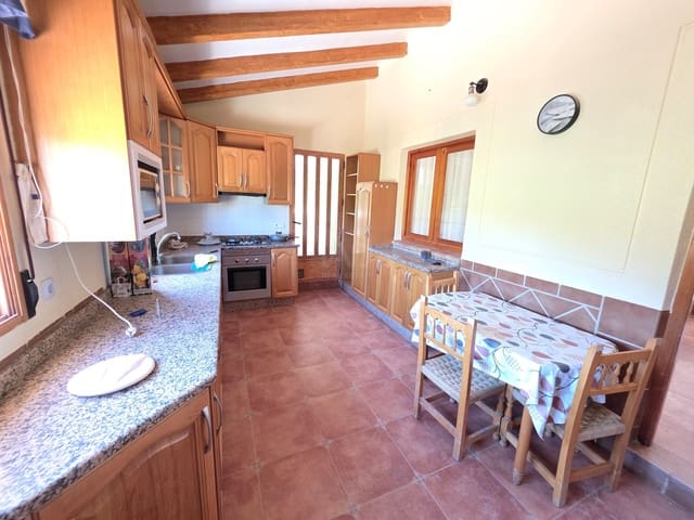 3 soveværelse Finca/Landehus til salg i Calasparra med swimmingpool - € 208.000 (Ref: 9991095)