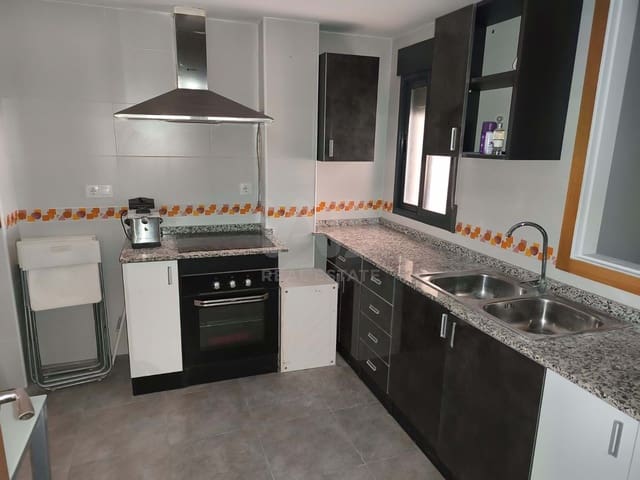 3 makuuhuone Huoneisto myytävänä paikassa Moratalla - 122 900 € (Ref: 9991096)