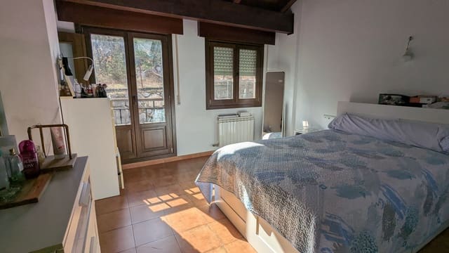 4 quarto Casa em Banda para venda em Sojuela com garagem - 185 000 € (Ref: 9991102)
