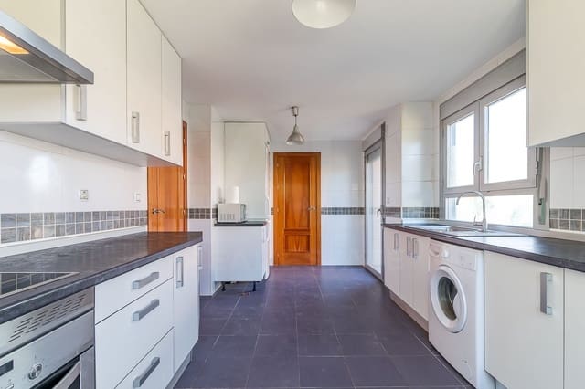 5 slaapkamer Villa te koop in Cáceres stad met garage - € 765.000 (Ref: 9991103)