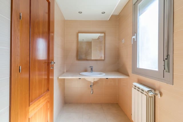 5 slaapkamer Villa te koop in Cáceres stad met garage - € 765.000 (Ref: 9991103)