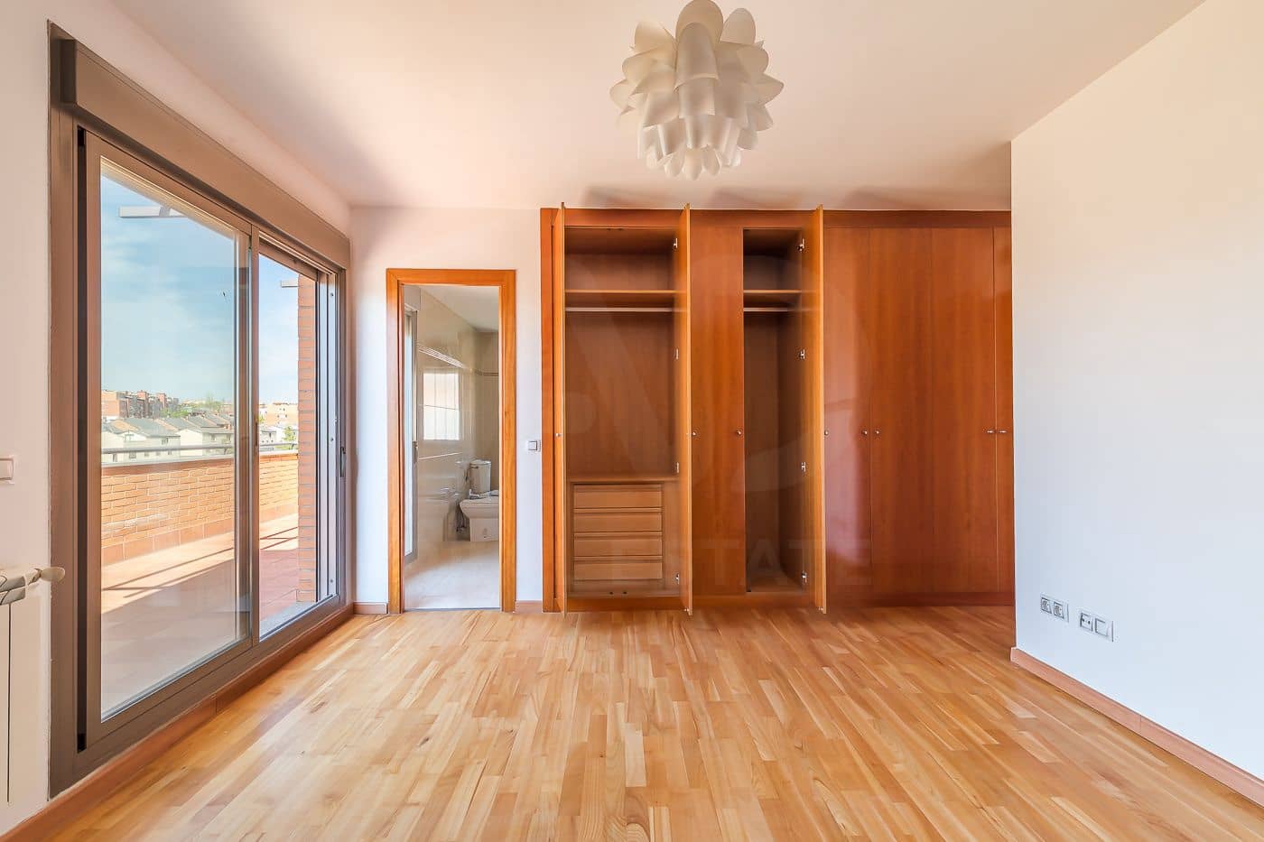 5 slaapkamer Villa te koop in Caceres stad met garage - € 765.000 (Ref: 9991103)