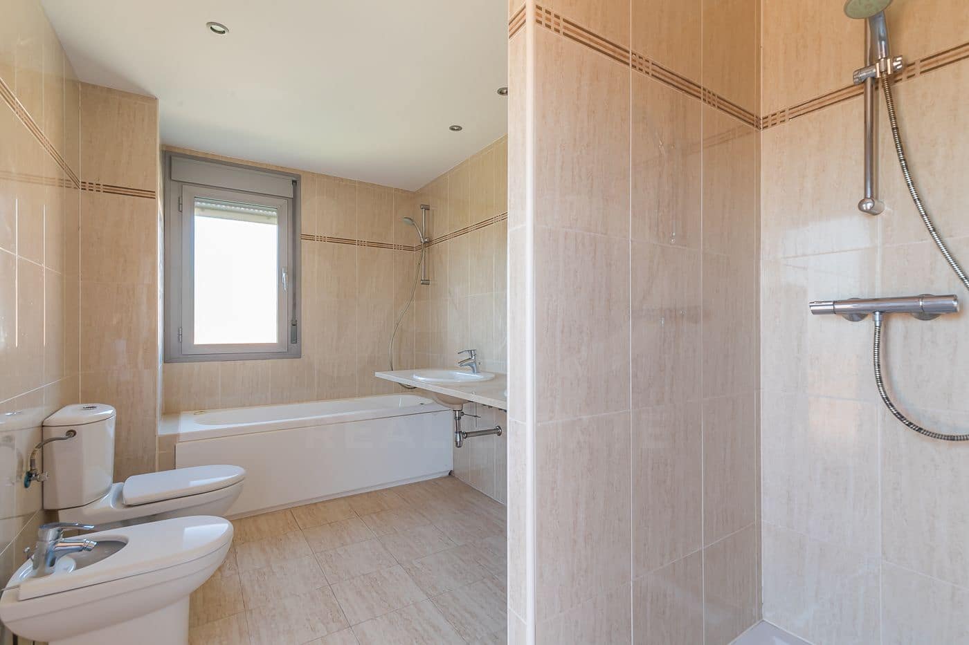 5 slaapkamer Villa te koop in Caceres stad met garage - € 765.000 (Ref: 9991103)