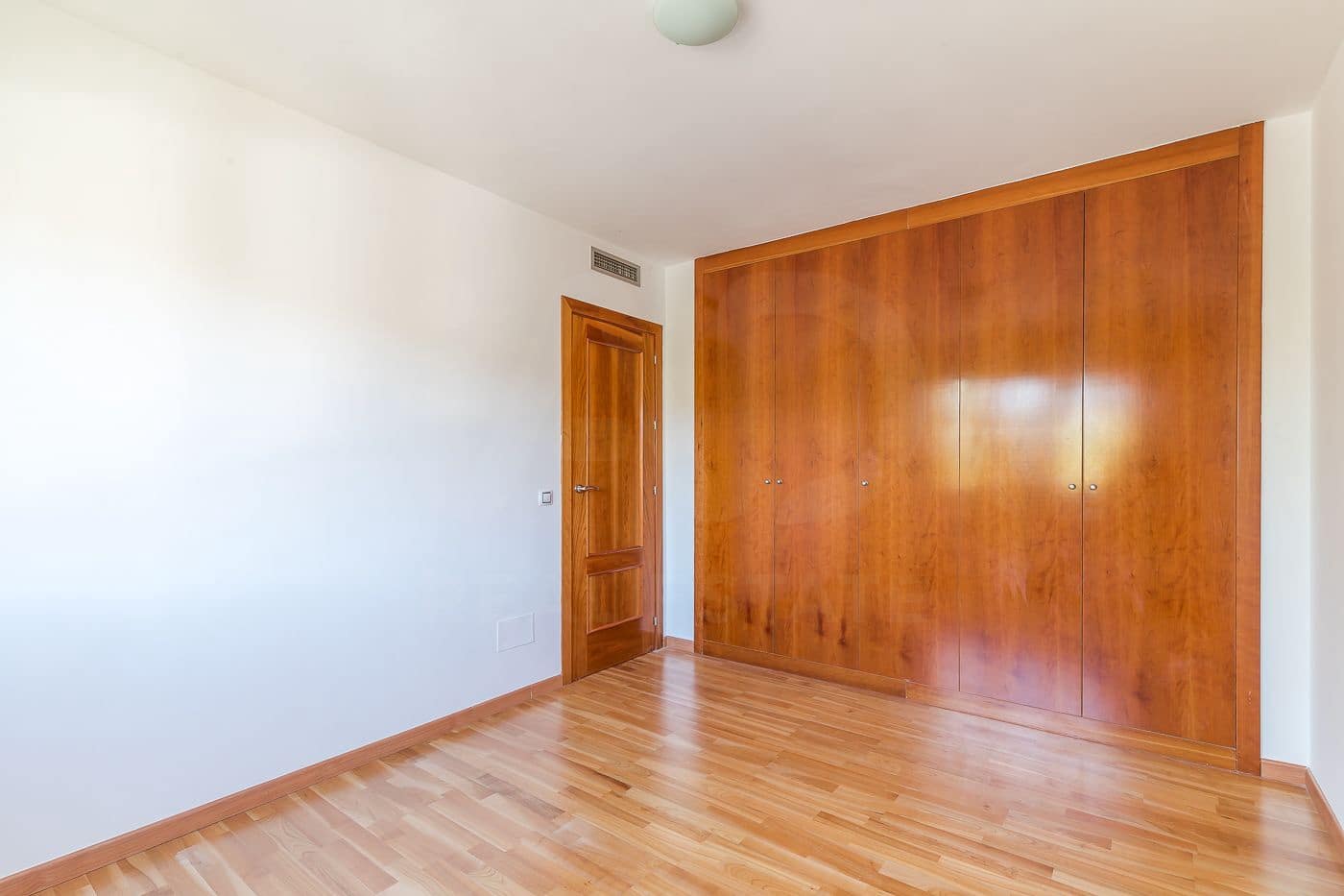 5 slaapkamer Villa te koop in Caceres stad met garage - € 765.000 (Ref: 9991103)